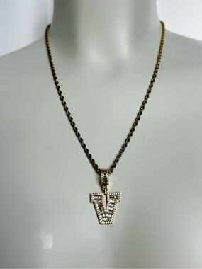 Gold Tone Iced Out Letter V Pendant Rope Chain Necklace New